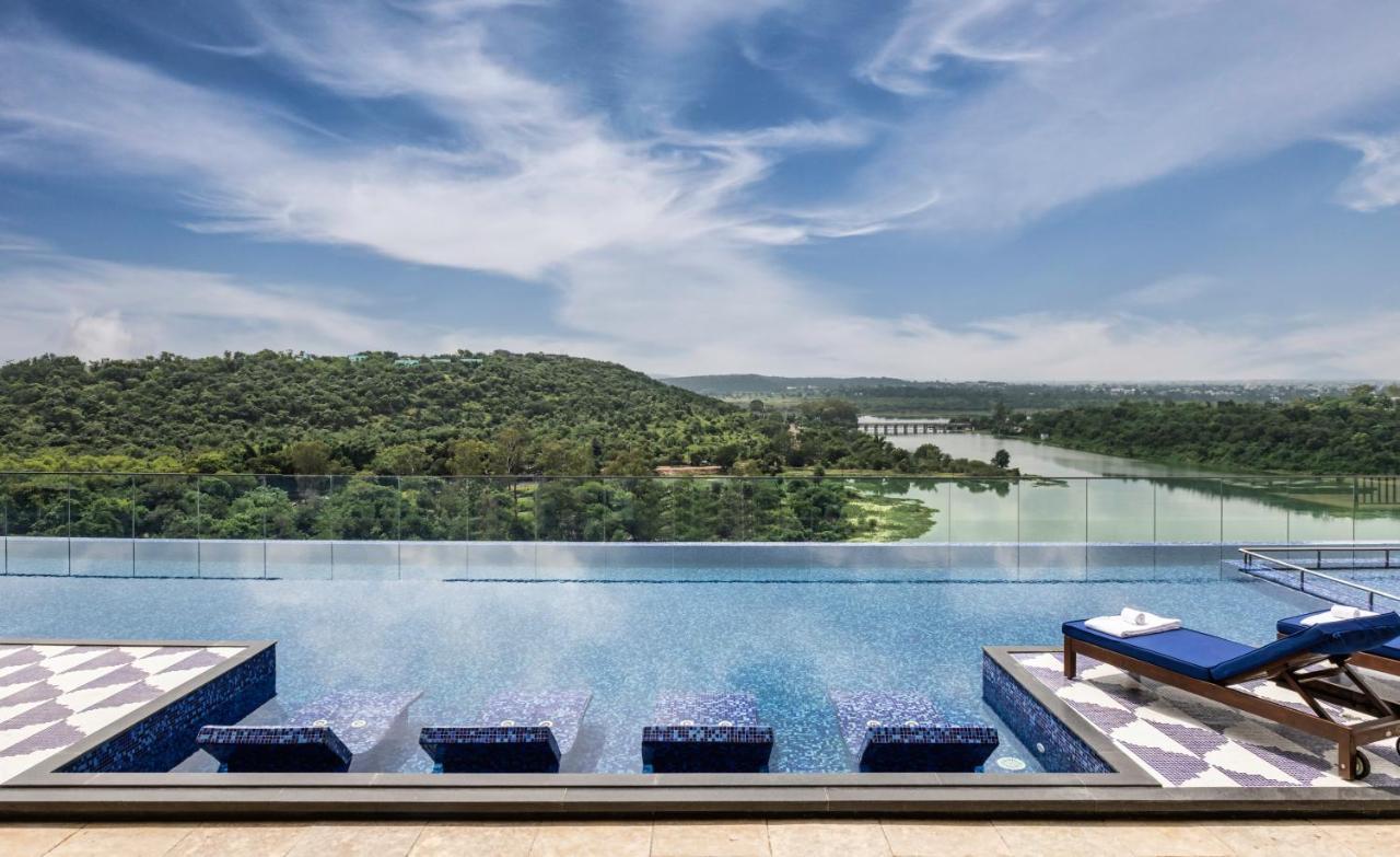 Taj Lakefront Bhopal Exterior foto